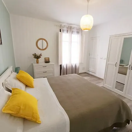 Sarahouse Relax A Due Passi Dal Mare شقة تْشيفالو